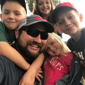 Meet your Posher, Thomas